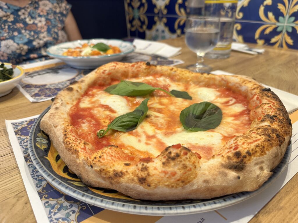 pizza from pizza forum restaurant where to eat by the colosseum in rome italy