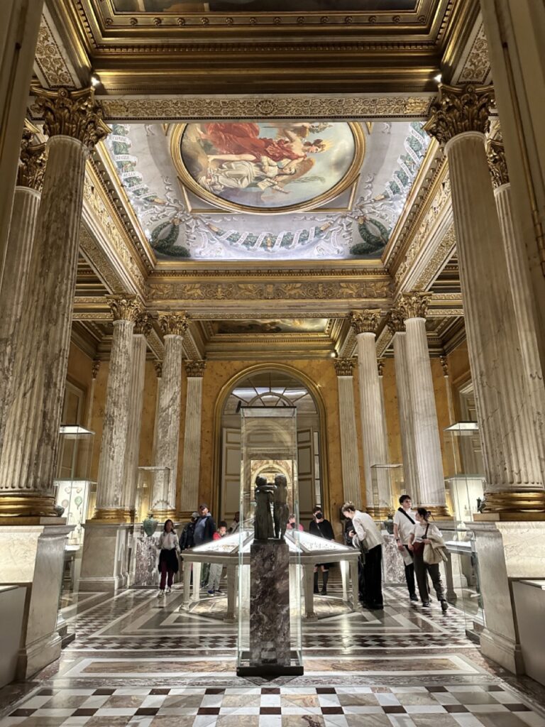 Louvre Museum must visit for first time paris itinerary
