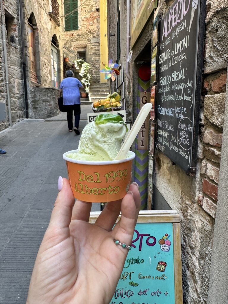 Dal Alberto lemon basil gelato in corniglia cinque terre must eat on an itinerary