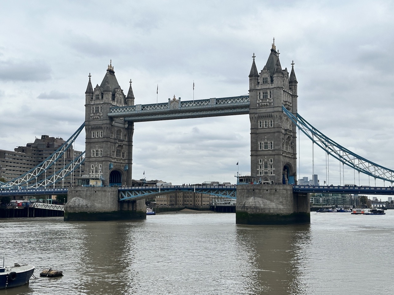 Tower Bridge London must visit on itinerary