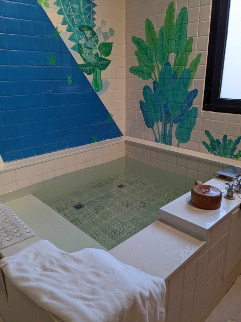 hot spring onion tub in jiaoxi taiwan