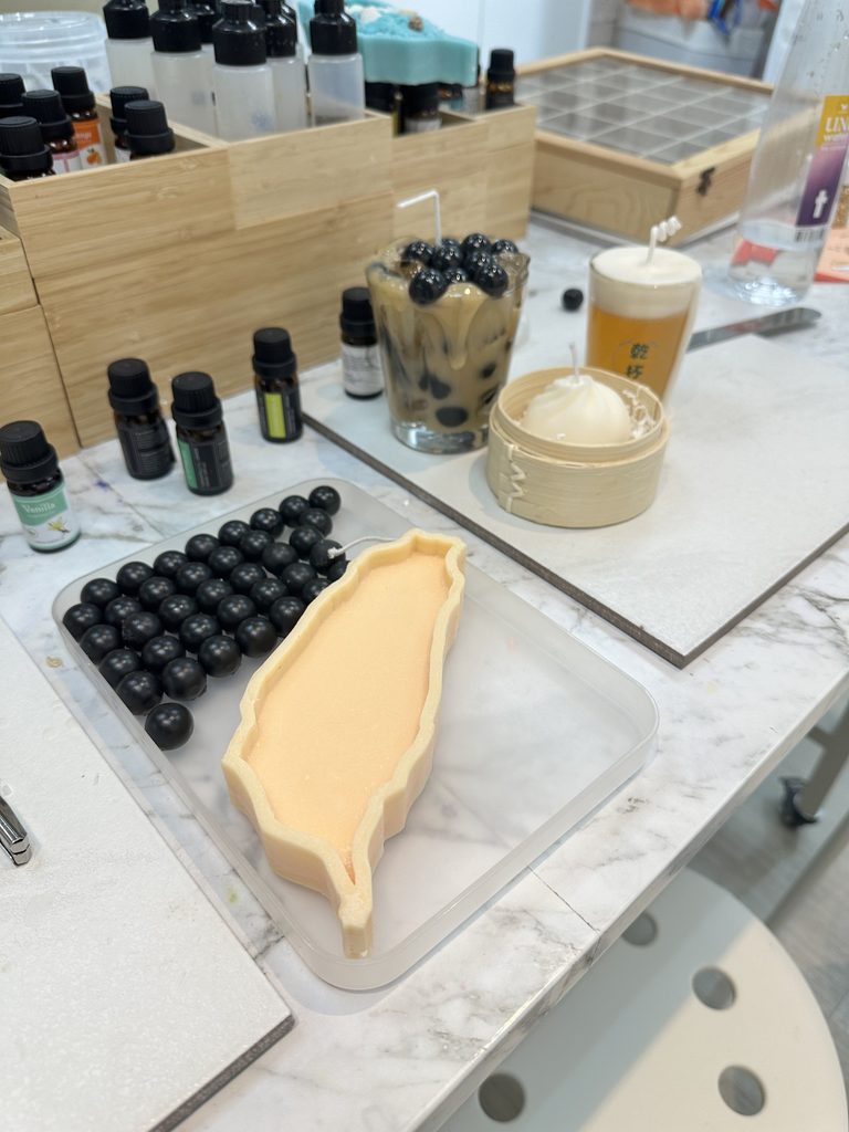 candle making set up in taipei workshop in dihua