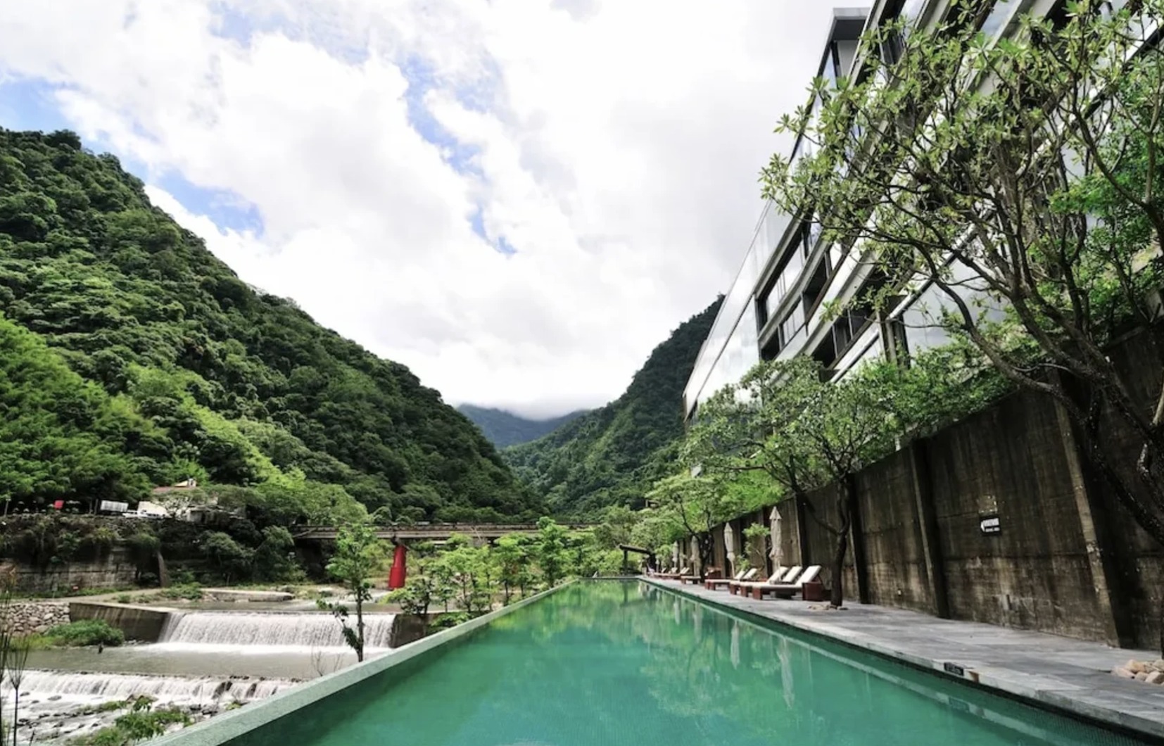 taiwan hot spring hotel papaqawa in miaoli county