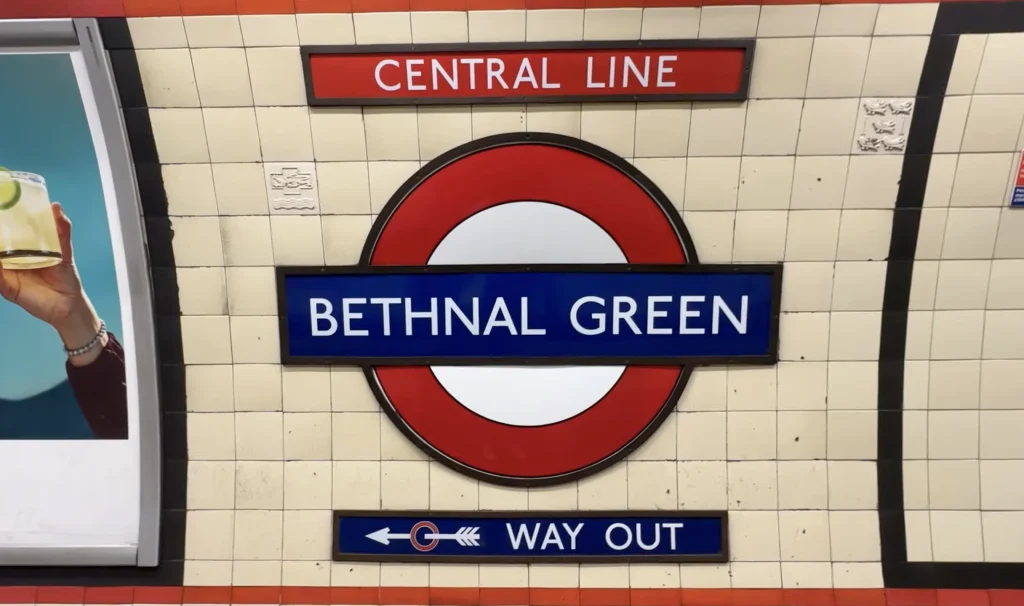 bethnal green station in london o the tube underground